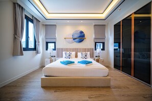 Deluxe Villa | 3 bedrooms, in-room safe, blackout drapes, iron/ironing board