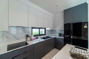 Private kitchen - FIFTH ELEMENT pool villa by NLA (Choeng Thale)