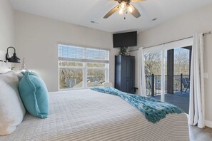 3 bedrooms, iron/ironing board, travel crib, WiFi
