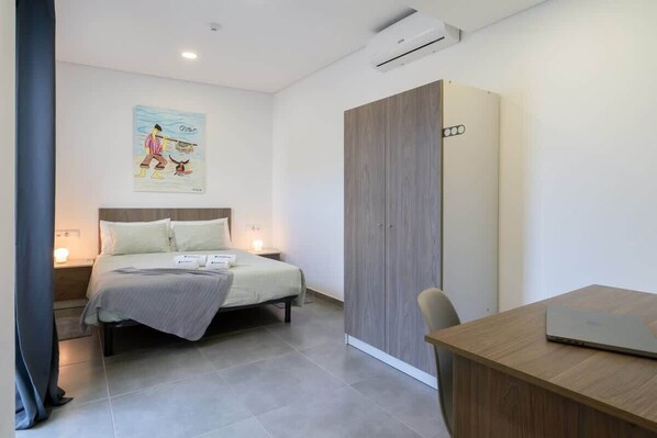 1 Schlafzimmer, Schreibtisch, Bügeleisen/Bügelbrett, kostenloses WLAN