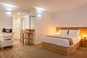 Fer et planche à repasser, lit parapluie, Wi-Fi, draps fournis