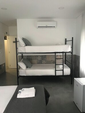 1 chambre, bureau, fer et planche Ă repasser, Wi-Fi gratuit