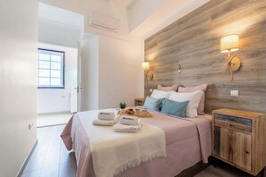 2 chambres, fer et planche à repasser, lit parapluie, Wi-Fi