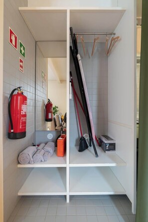 Interior - Heart of Guimarães Studio by HostWise (Guimarães)