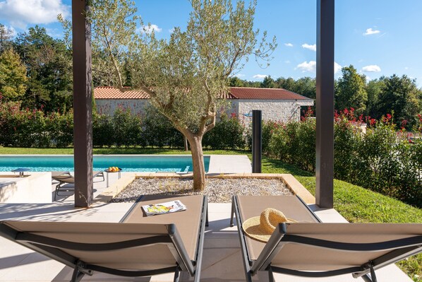 Outdoor pool, a heated pool