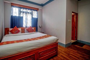 豪華雙人房, 山景 | 書桌、手提電腦工作空間、熨斗/熨衫板、免費 Wi-Fi