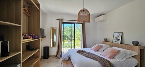 Premium bedding, Select Comfort beds, minibar, individually furnished - Hôtel Résidence Casa Pian d'Olmo (Olmiccia)