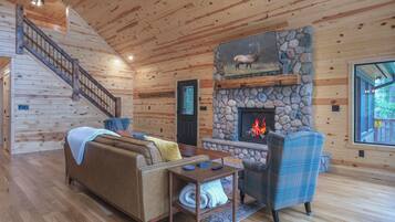 Télévision, cheminée, jeux vidéo, baby-foot