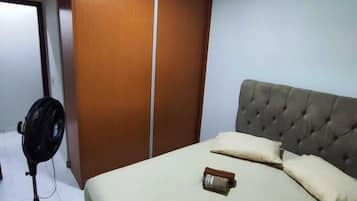 1 habitación, wifi y ropa de cama