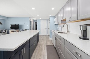 Mikrobølgeovn, oppvaskmaskin og kaffetrakter/tekoker