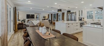 Charming Ranch in the Woods - Woodstock Way