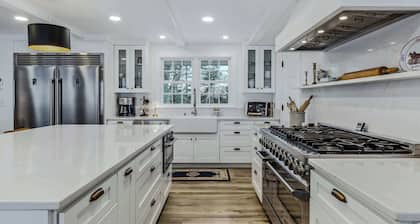 Charming Ranch in the Woods | Woodstock Way
