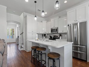 Fridge, microwave, oven, stovetop - Sunny Side Up | Rooftop Balcony + Bikes (Inlet Beach)