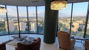 Familie appartement, uitzicht op rivier | Woonruimte