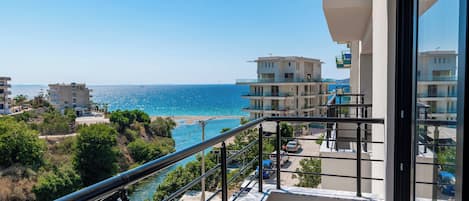 Deluxe suite, uitzicht op zee | Uitzicht vanaf balkon
