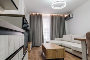 Deluxe Apartment | Private kitchen