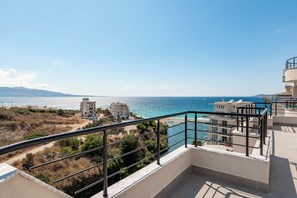 Deluxe Apartment | Terrace/patio - Cuni Luxury Hotel (Sarandë)