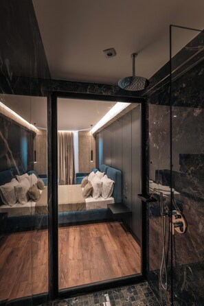 Triple Room, Balcony