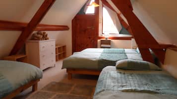 3 bedrooms, iron/ironing board, travel crib, free WiFi