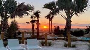 Property grounds - Windsor Island Stay w Pool, Resort Access, Parks (Davenport)