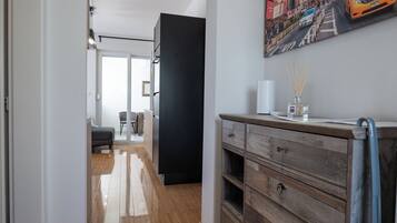 Apartment, 3 Schlafzimmer, Raucher, Balkon | Flur