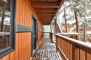 Property grounds - Four O'Clock Lodge Retreat: Ski-In, Pool/Hot Tub, Walk to Town (Breckenridge)