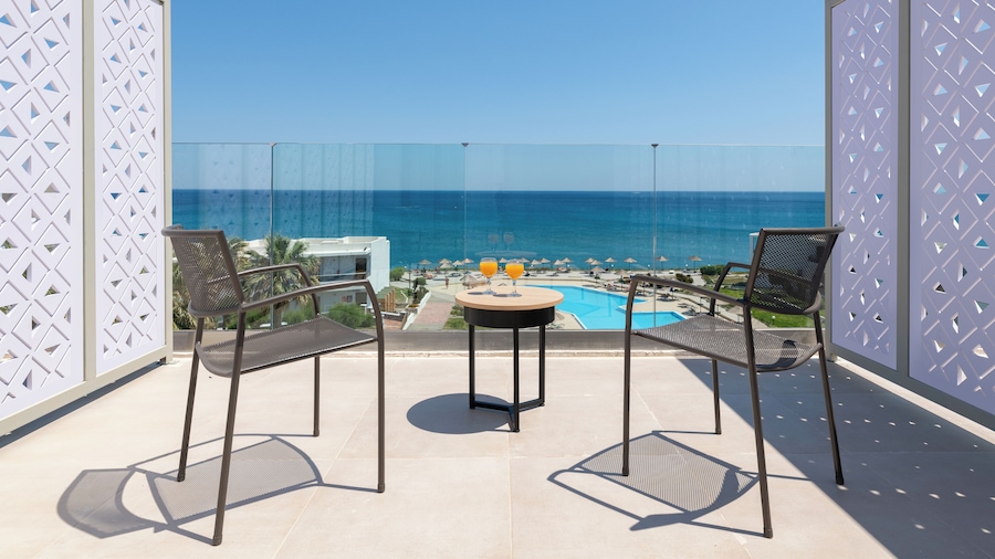 Paralos Rodos Lifestyle