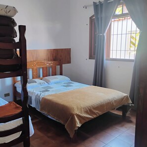2 bedrooms, desk, iron/ironing board, free WiFi - Large beach house, right on the sand. (Praia Grande)