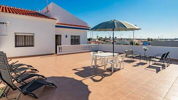 Apartment | Outdoor dining