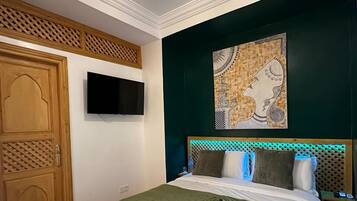 Quarto casal superior | Cofres nos quartos, quartos à prova de som