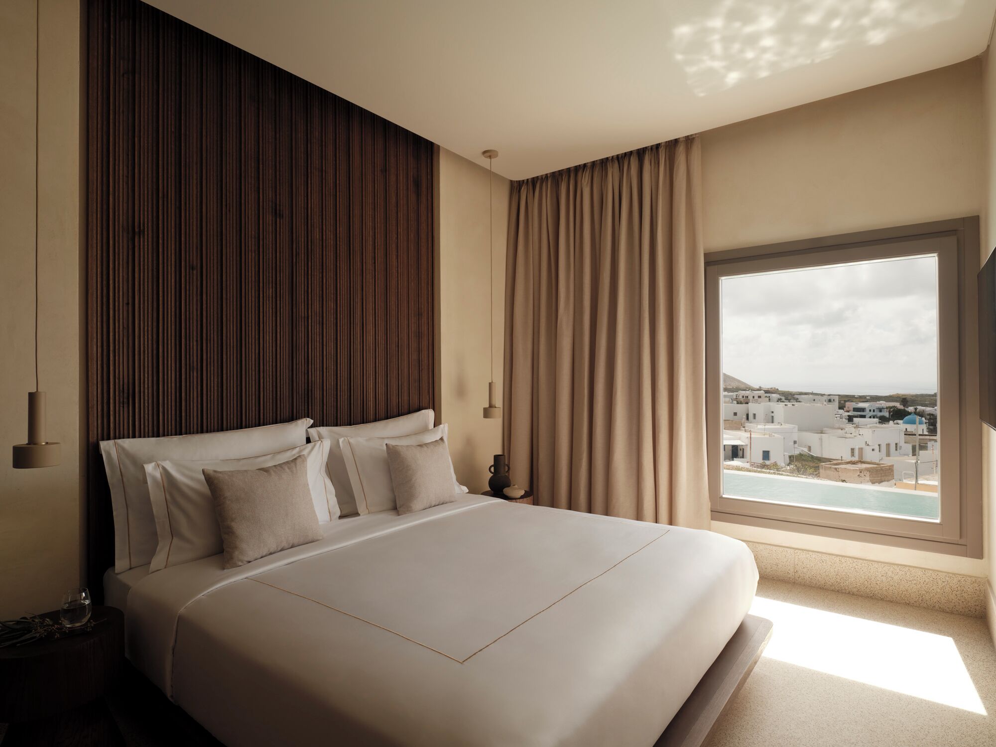 Enarma Suites & Spa Wellness Retreat Santorini amenities photo 10