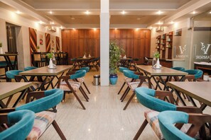 Restaurant - 26 Vamsor Heights (Gurugram)