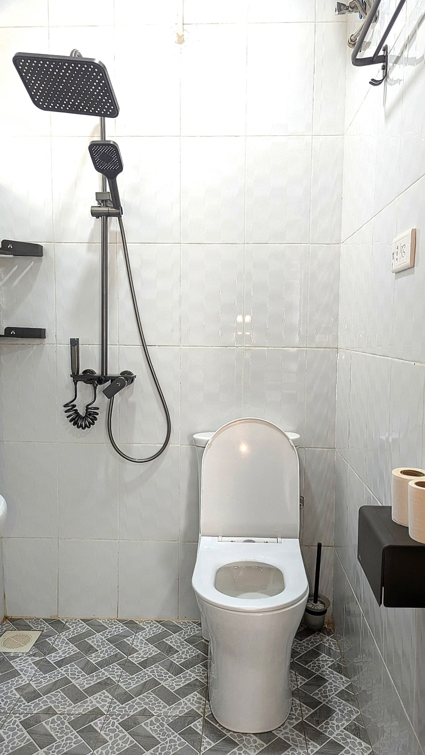 Apartment, 2 Schlafzimmer, Gartenblick | Badezimmer | Dusche, kostenlose Toilettenartikel, Haartrockner, Handtücher