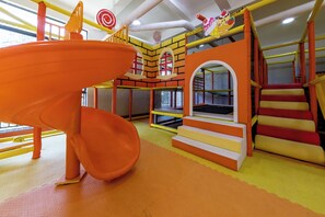 Children’s play area – indoor