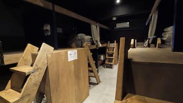Shared Dormitory, Mixed Dorm, Non Smoking | In-room safe, blackout drapes, bed sheets