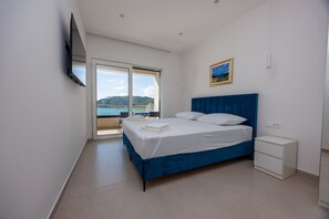 4 slaapkamers, een strijkplank/strijkijzer, wifi, beddengoed