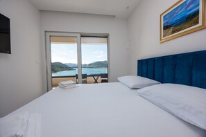 4 chambres, fer et planche à repasser, Wi-Fi, literie fournie