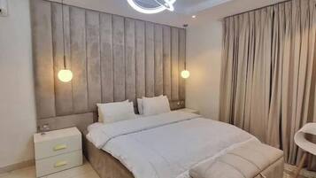 3 bedrooms, travel crib, WiFi