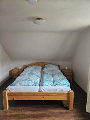 2 soverom, strykejern/-brett, wi-fi og sengetøy