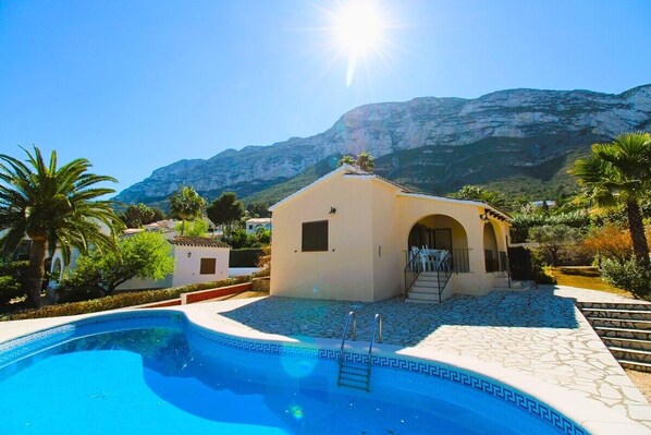 Alberca al aire libre 