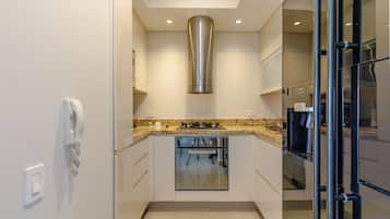 Apartment, Bay View | Private kitchen