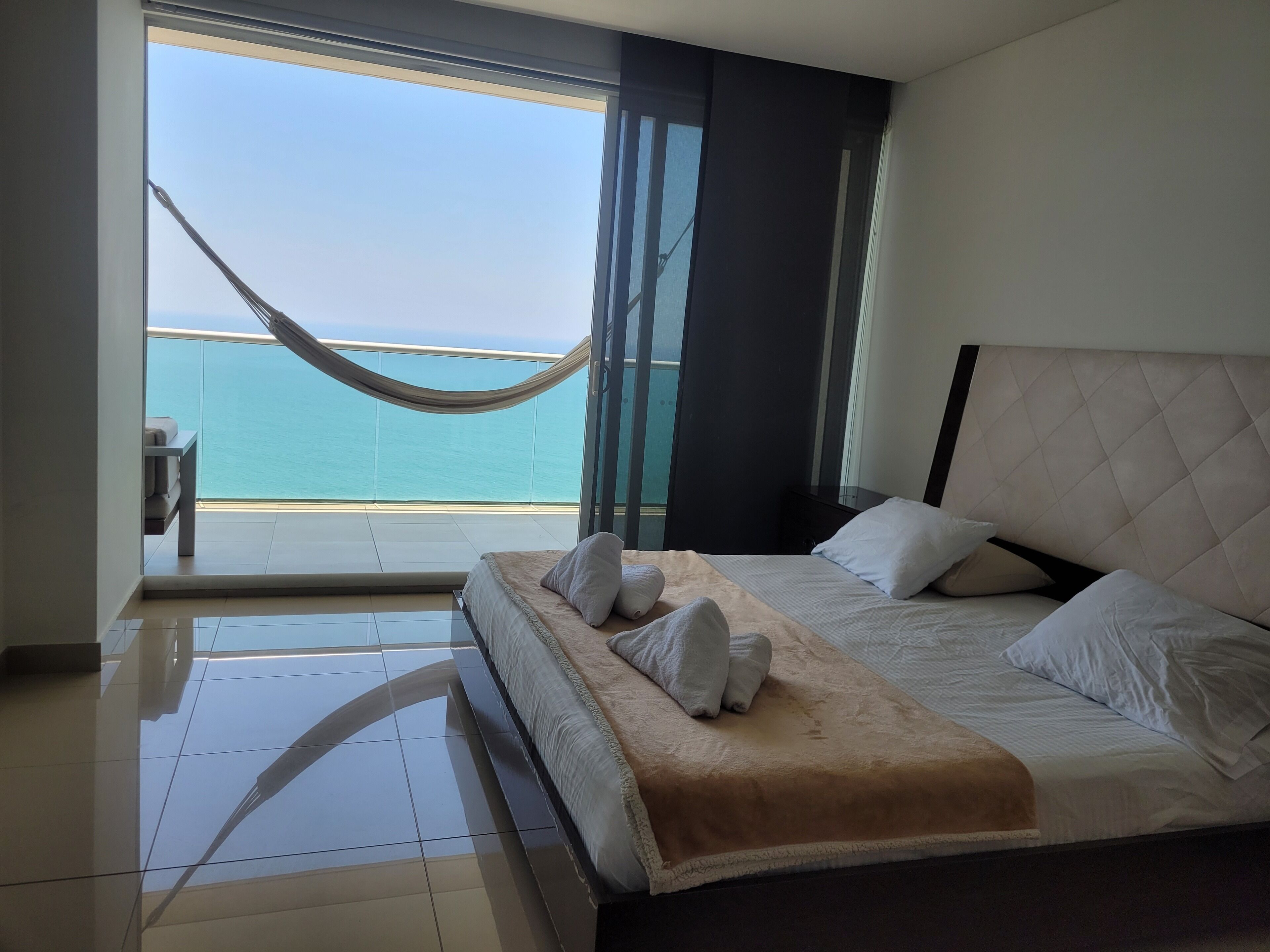 Apartamento, vista para o mar | Ferros/tábuas de passar roupa, Wi-Fi de cortesia