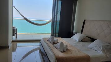 Apartamento, vista para o mar | Ferros/tábuas de passar roupa, Wi-Fi de cortesia