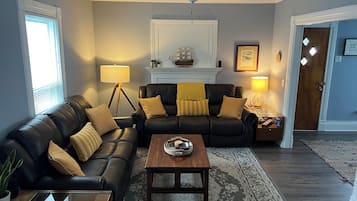 Smart TV, books, stereo