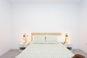 2 chambres, fer et planche à repasser, Wi-Fi, literie fournie