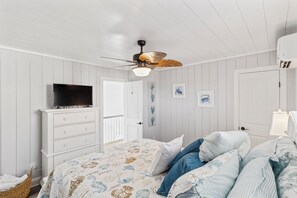 4 bedrooms, Internet, bed sheets