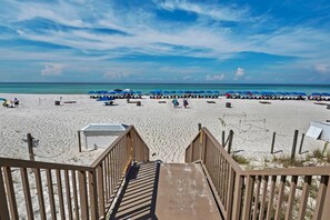 On the beach - 🏖️XL Balcony with Awesome View-Beachfront Pool-3BR Boardwalk 2101🏖️ (Panama City Beach)