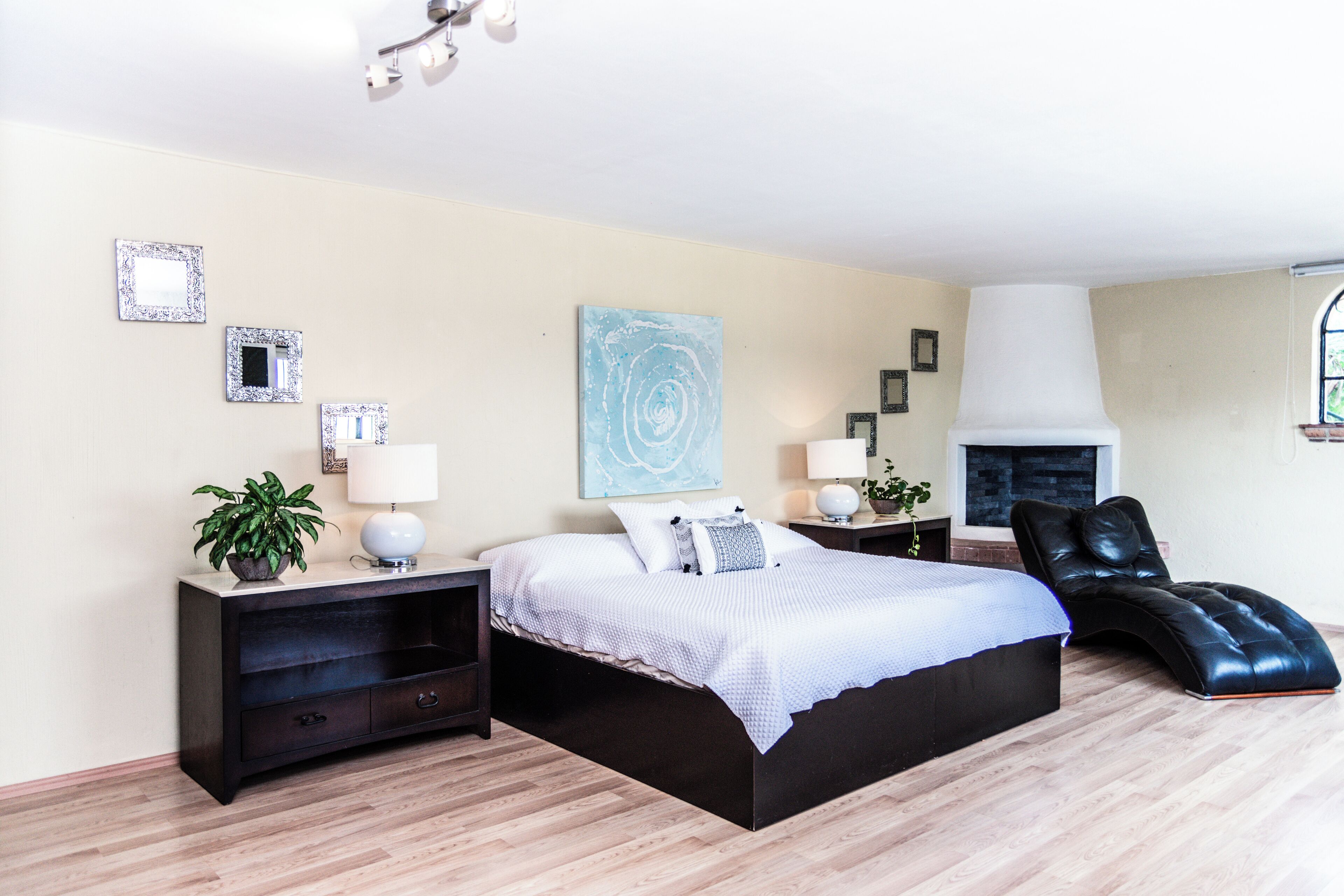 Villa de lujo, patio, vista al lago | 4 habitaciones, tabla de planchar con plancha y wifi gratis 