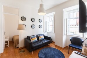 TV - FLH Bairro Alto Nest (Lisbon)