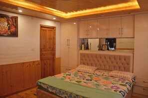 Double Room, Mountain View | Free WiFi - The Banoak Homestay (Shimla)